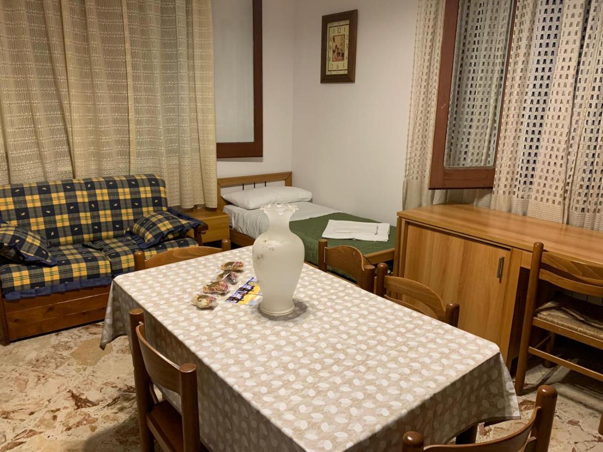 Appartamento Casa Vacanze Lina San Mauro Castelverde Esterno foto